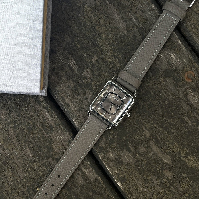 Mid-ancient Watch Niche Art Good-looking Retro Workplace
