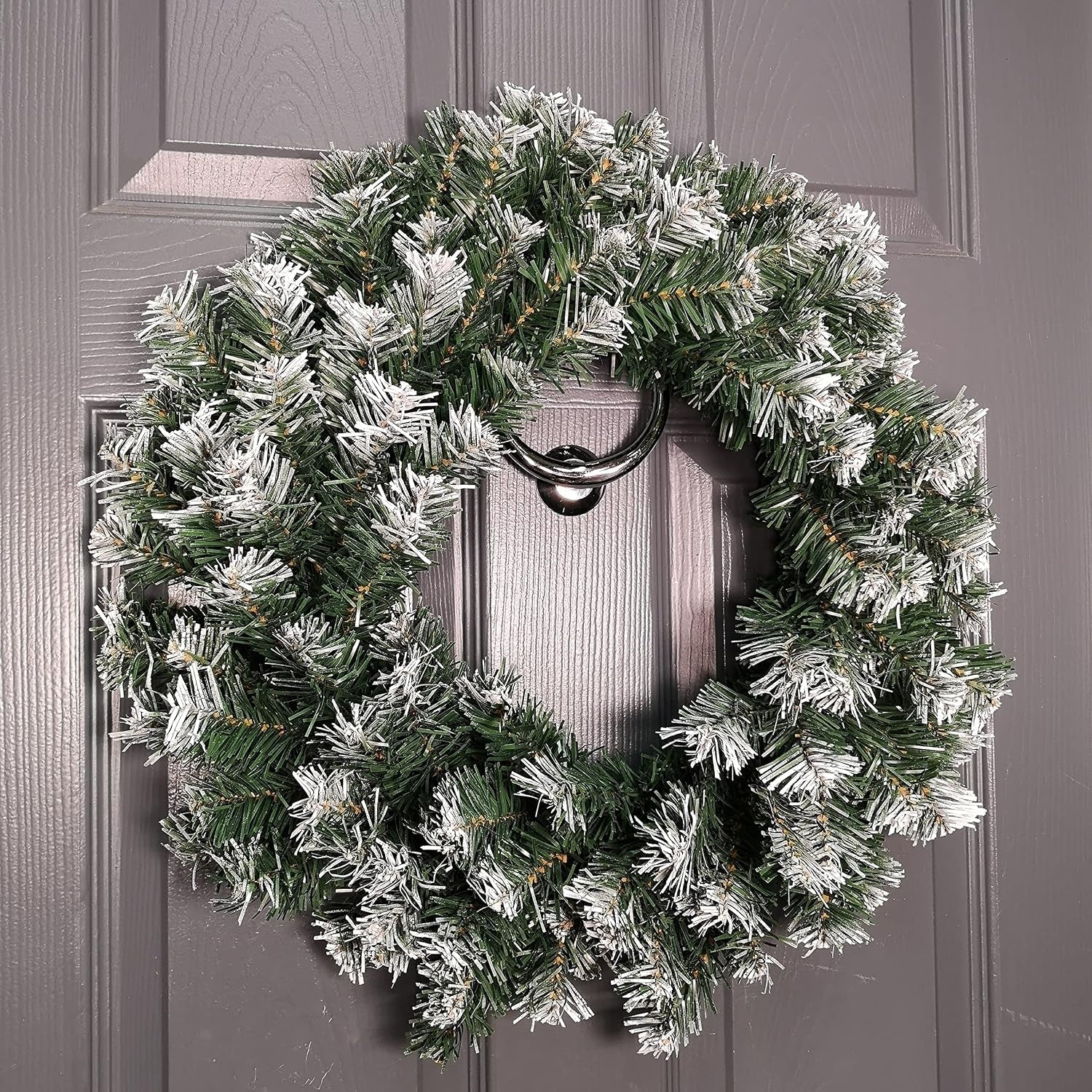 55Cm Snow Tipped Green Pine PVC Door Wreath Christmas Decoration