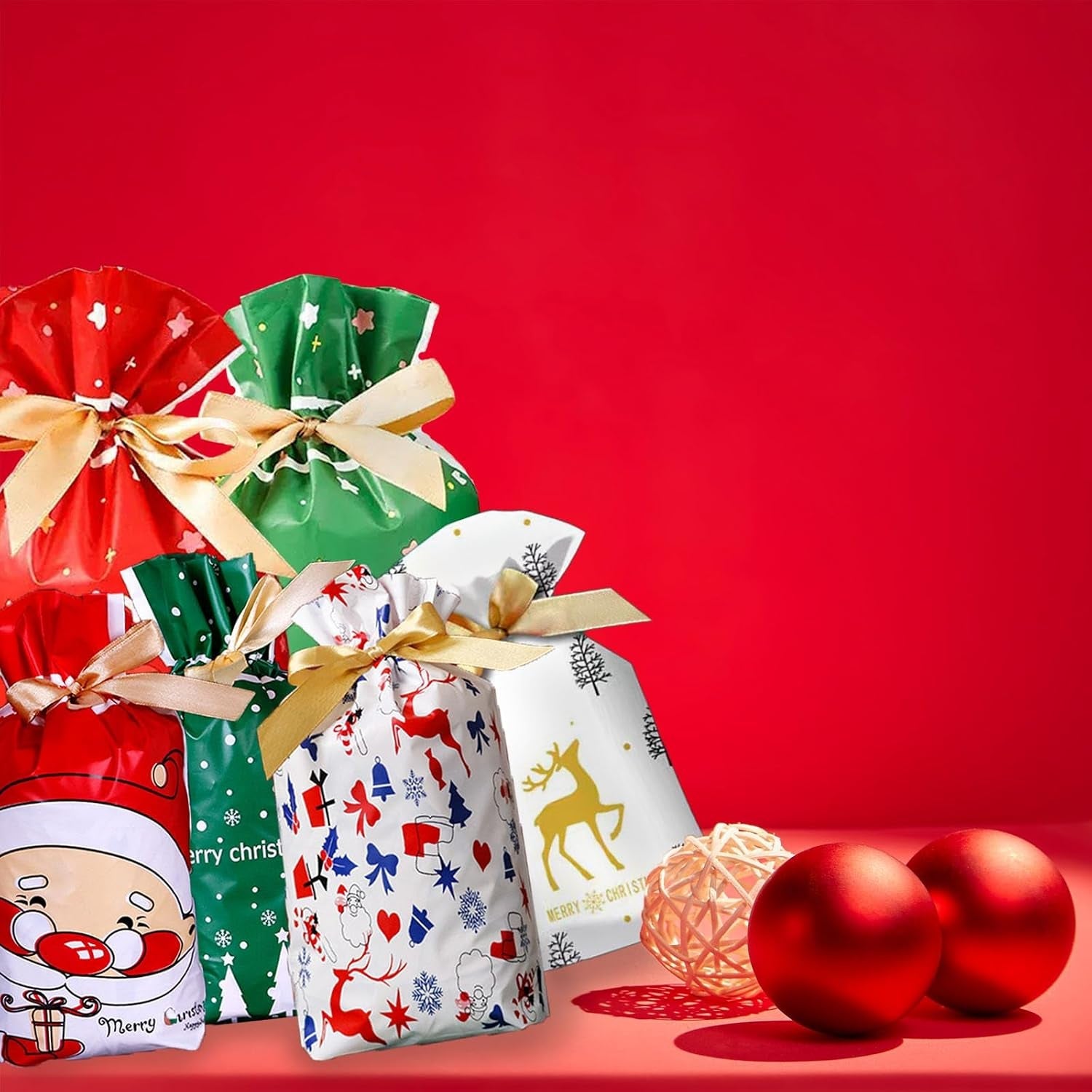 34 Pieces of Gift Bags in Various Sizes, Christmas Drawstring Bags, Christmas Party Gift with Ropes, Suitable for Birthdays and Party