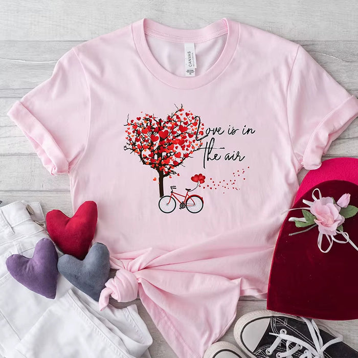 Love Is in the Air T-Shirts for Men Women Matching Couples Valentine’S Day Shirt Anniversary Graphic Y2K Tops Short Sleeve Tees
