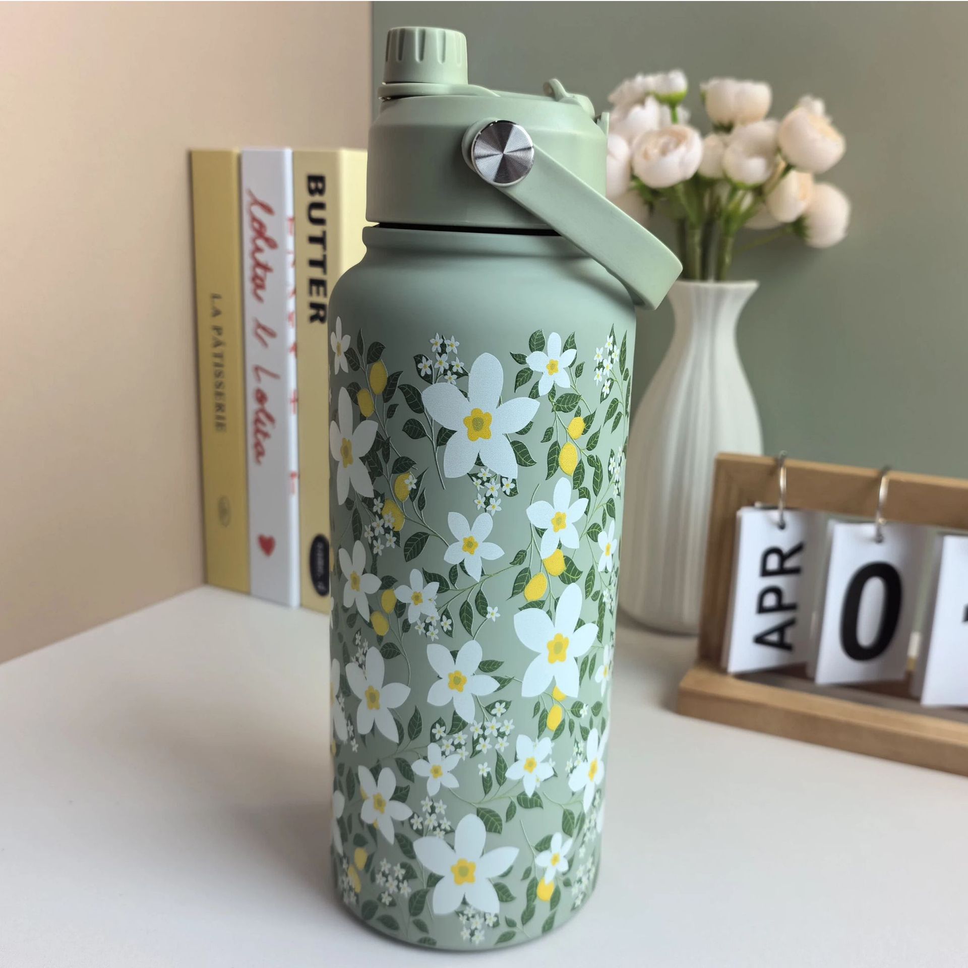 New Large-capacity Thickened 304 Stainless Steel Water Bottle For Home Use