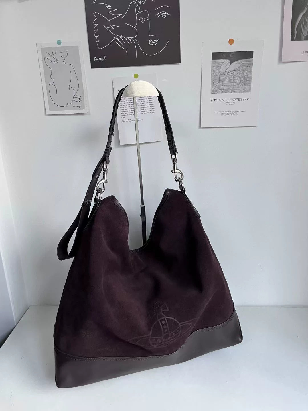 Women's Vintage Saturn Hobo Tote Bag