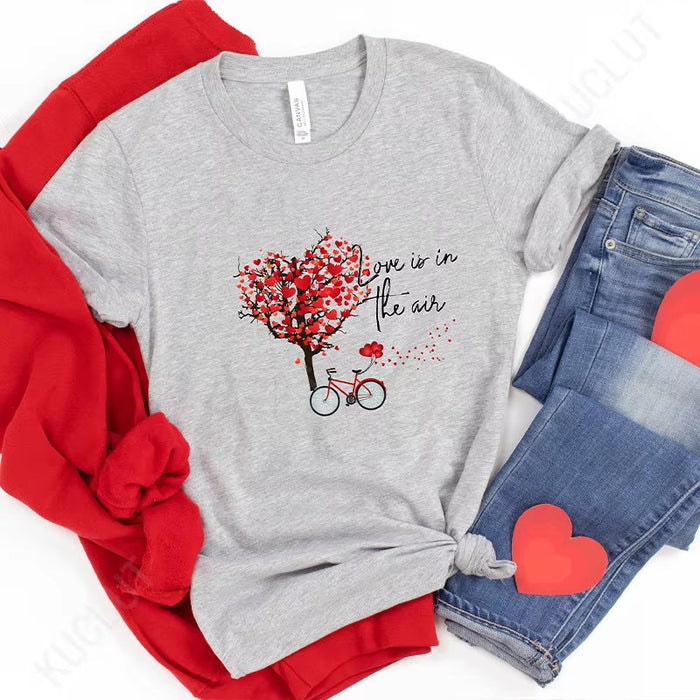 Love Is in the Air T-Shirts for Men Women Matching Couples Valentine’S Day Shirt Anniversary Graphic Y2K Tops Short Sleeve Tees