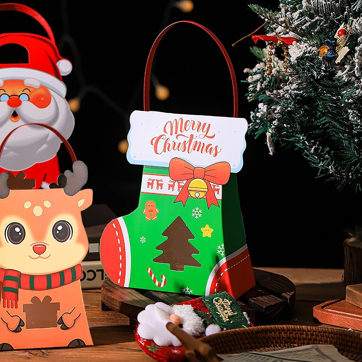 30 PCS Gift Bags with Handles for Christmas, Paper Candy Treat Boxes with Window，Xmas Party Goodie Treat Bags with Stickers for Kids Winter Birthday，Christmas Party Favor Supplies