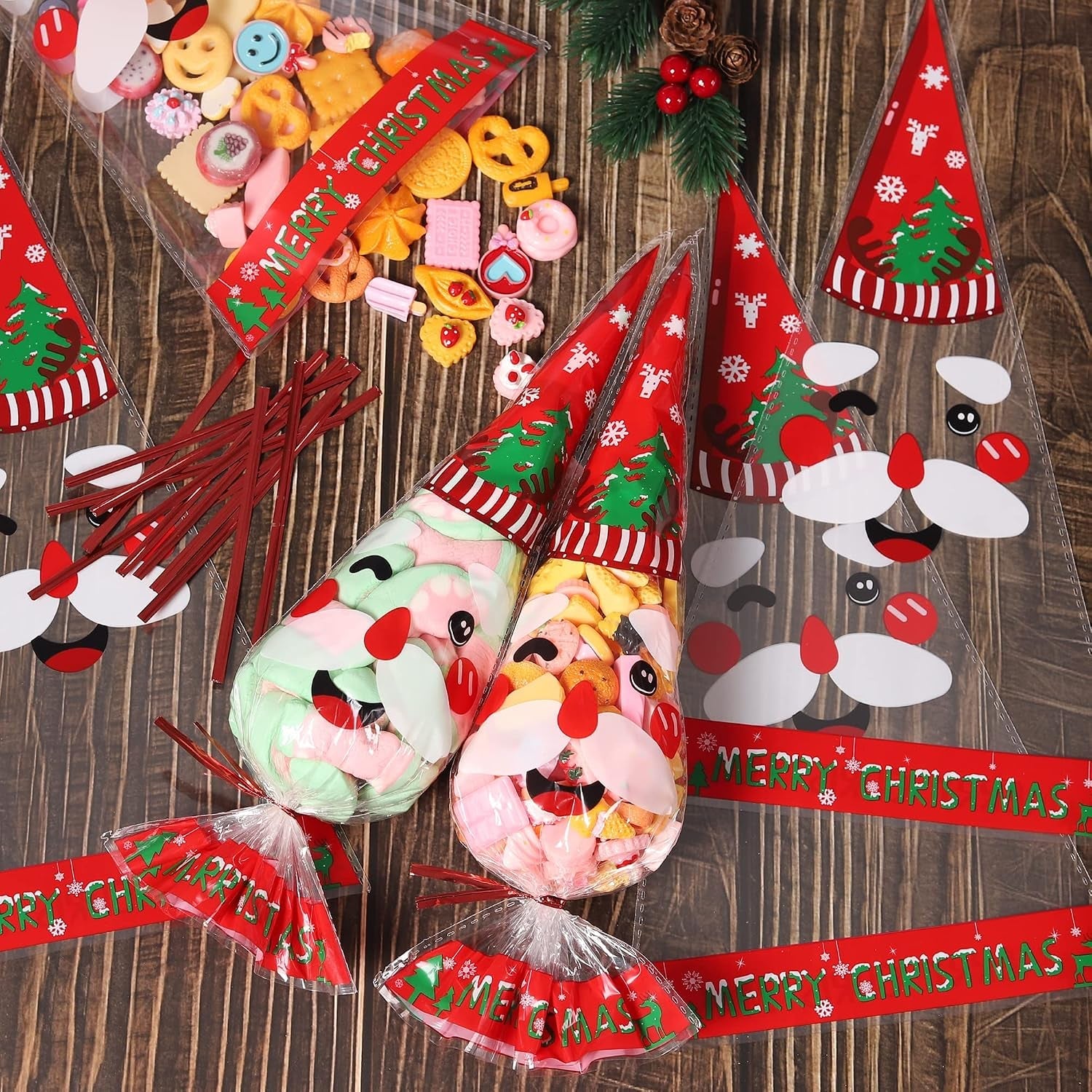100 Pack Christmas Sweet Cone Bags, Clear Cellophane Candy Treat Bags with 100 Red Twist Ties, 16 X 30Cm/6.3 X 12 Inches, Christmas Occasion
